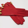 Passionali ed eleganti, con un tocco di romantica ironia. Sono gli ultimi guanti creati da Sermoneta gloves per festeggiare l’amore e la giornata di San Valentino: piccoli cuori dorati pendant, […]